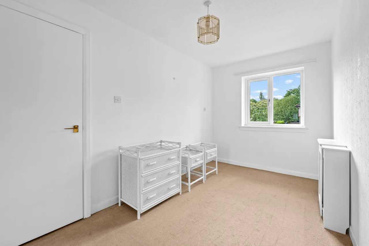 Linnpark Avenue, Netherlee, photo 7