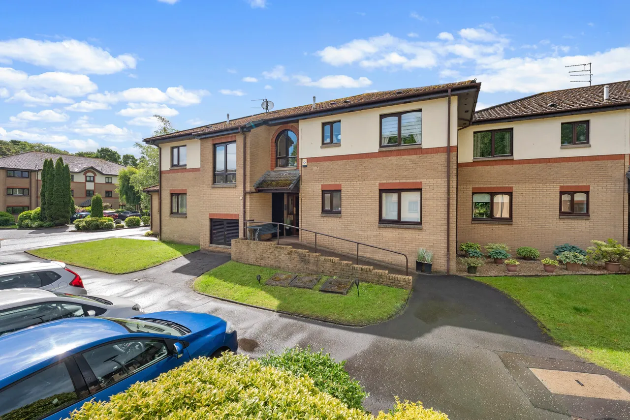 Linnpark Avenue, Netherlee, photo 11