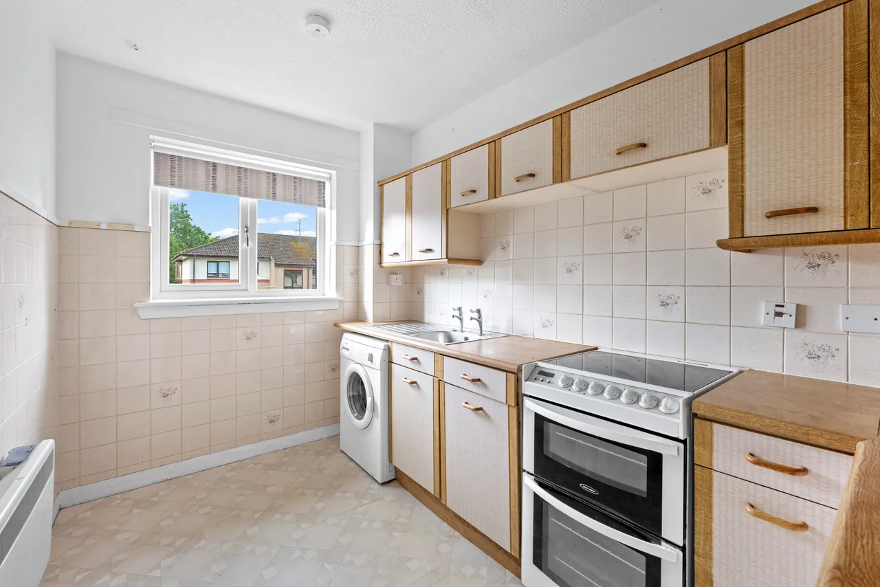 Linnpark Avenue, Netherlee, photo 5