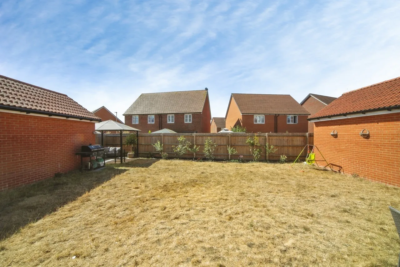 Black Oak Drive, STOWMARKET, Suffolk, IP14, photo 20