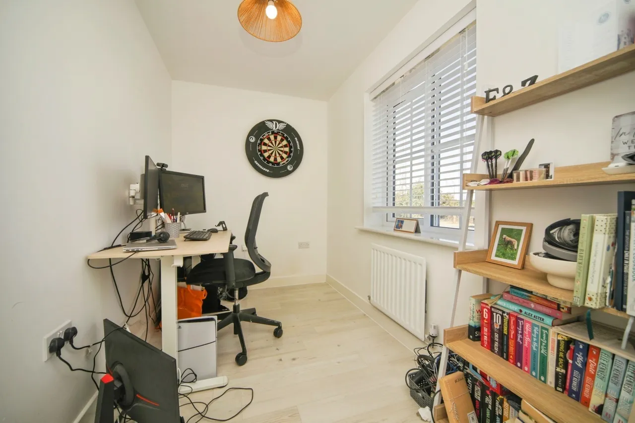 Black Oak Drive, STOWMARKET, Suffolk, IP14, photo 12