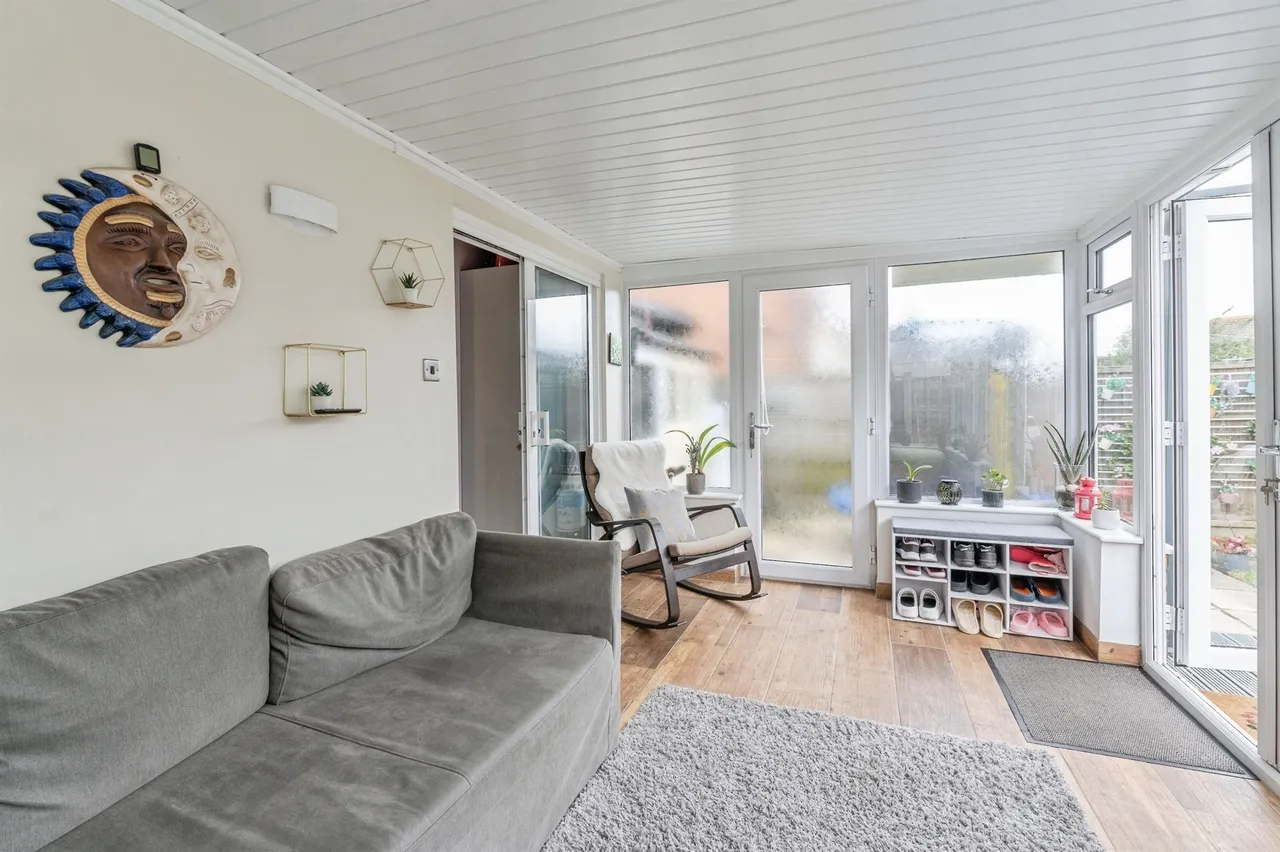South End Road, Rainham, RM13, photo 20