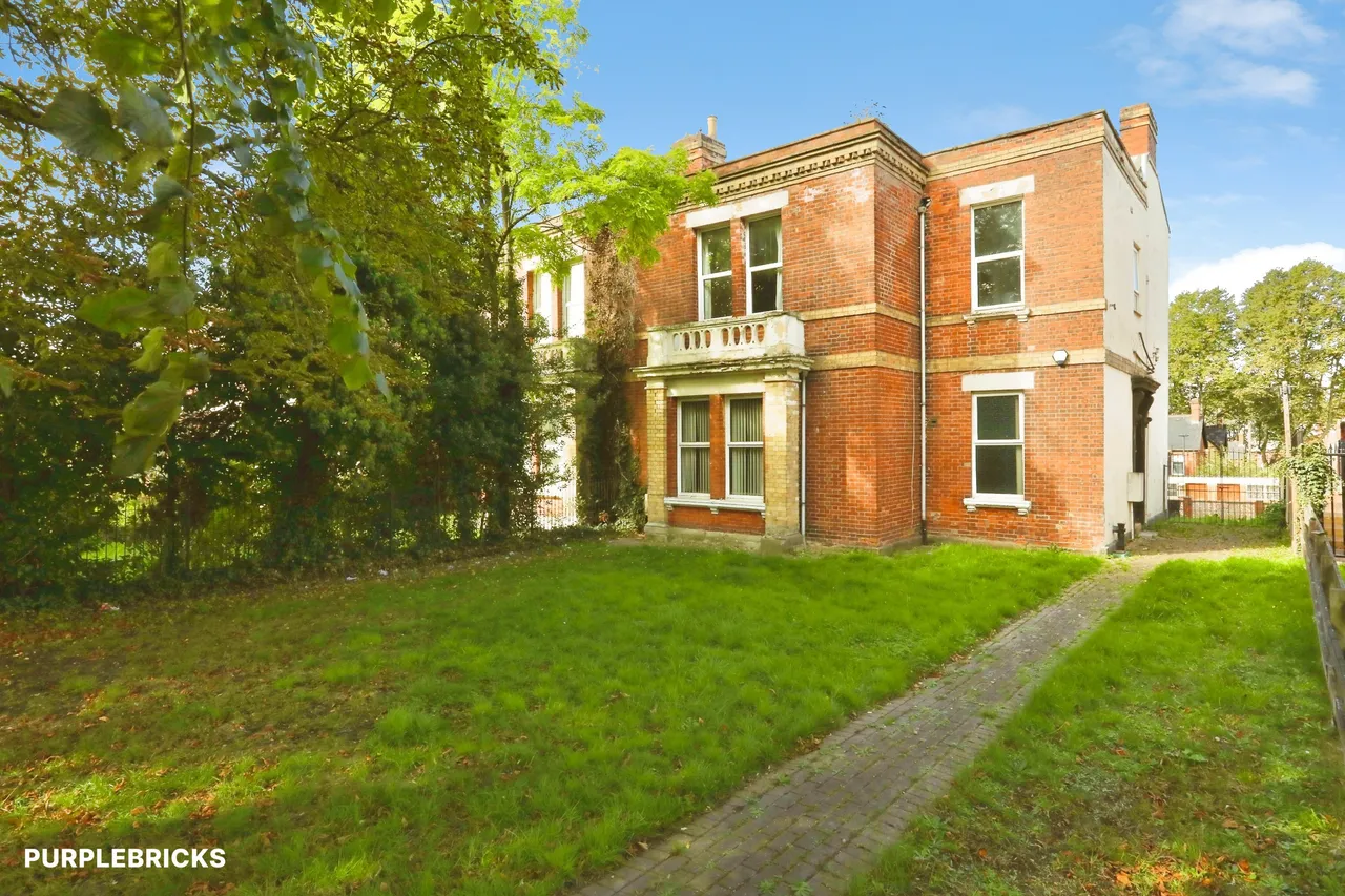 6 bed house for sale, Thorne Road, Doncaster, DN1