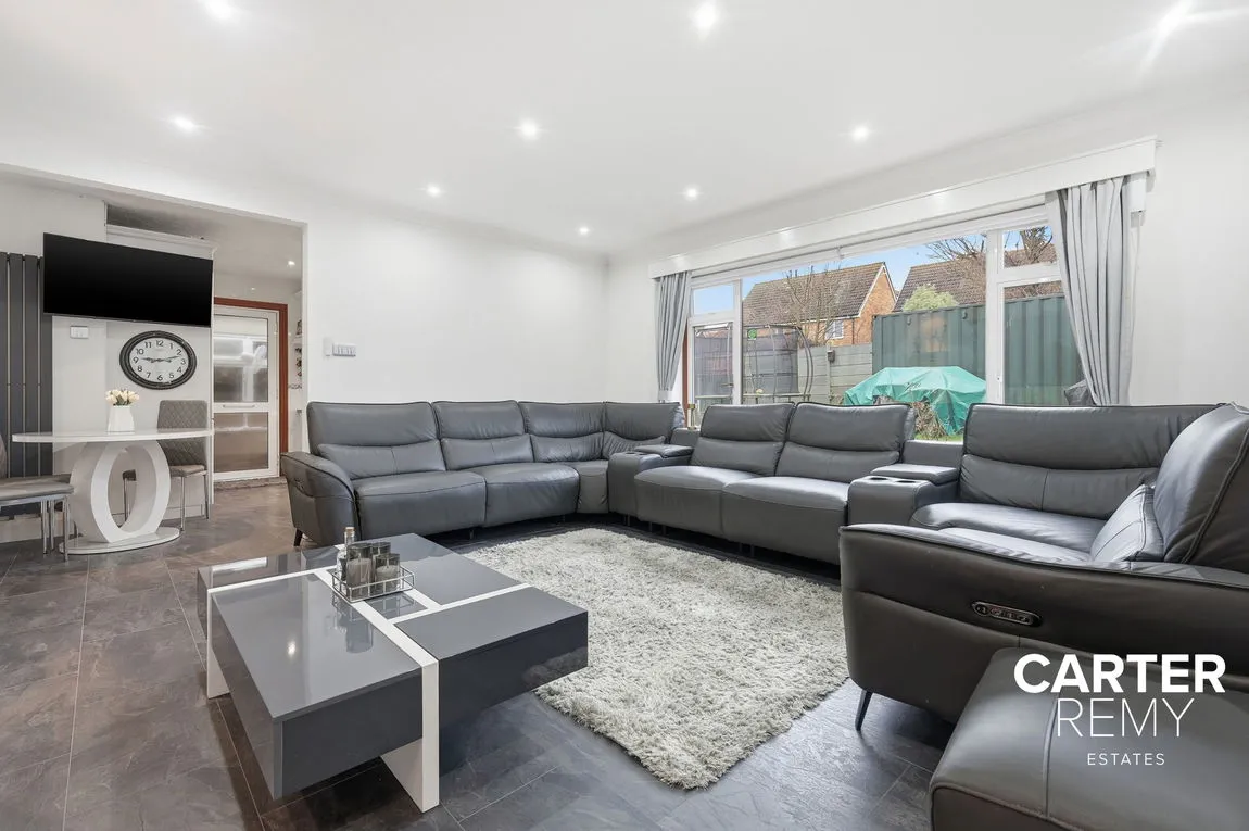 Woodward Close, Grays, RM17 5RP, photo 9