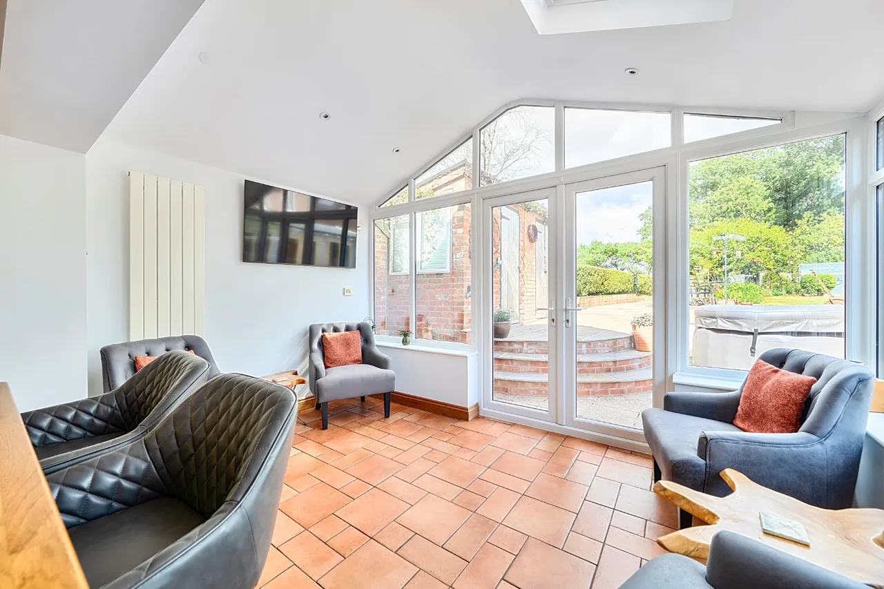 Elm Hill, Motcombe, Shaftesbury, Dorset, SP7 9HR, photo 4