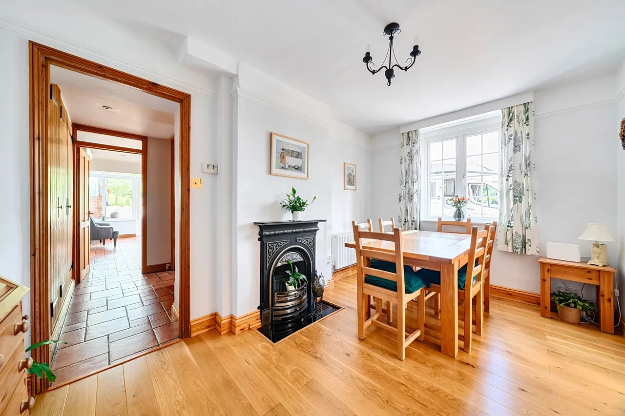 Elm Hill, Motcombe, Shaftesbury, Dorset, SP7 9HR, photo 5