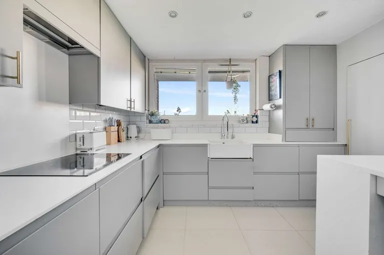 Clement Close, Brondesbury Park, NW6 7AN, photo 2