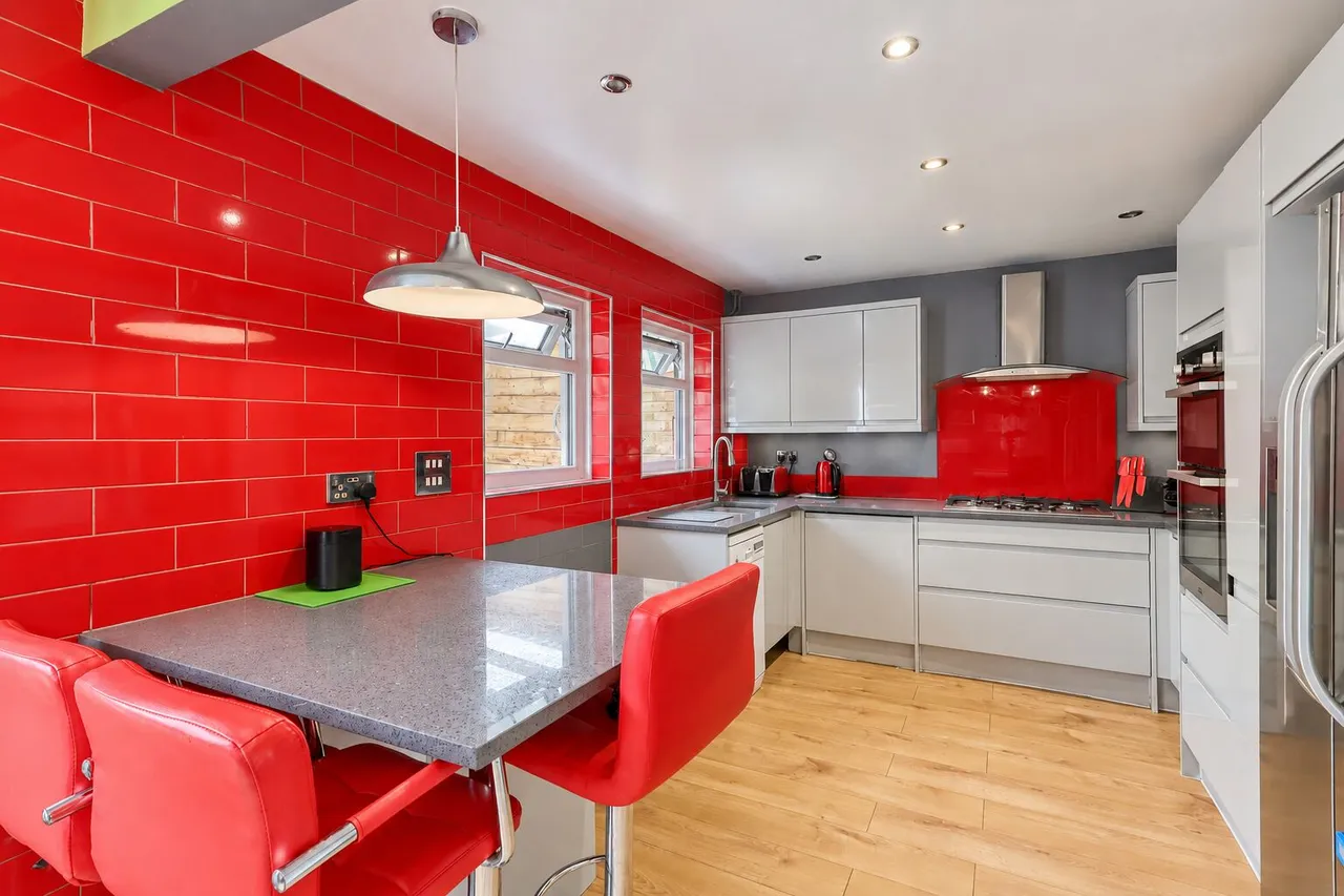 Hithercroft Road, High Wycombe, HP13, photo 3