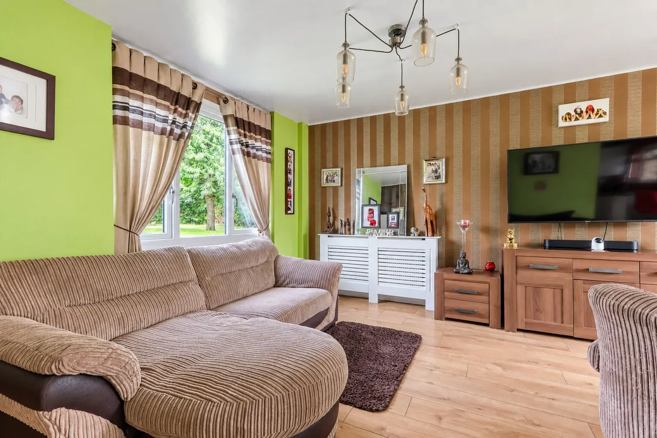 Hithercroft Road, High Wycombe, HP13, photo 11