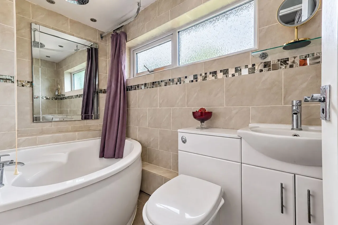Hithercroft Road, High Wycombe, HP13, photo 9