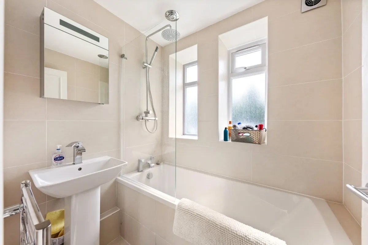 Mapesbury Road, London, NW2, photo 4