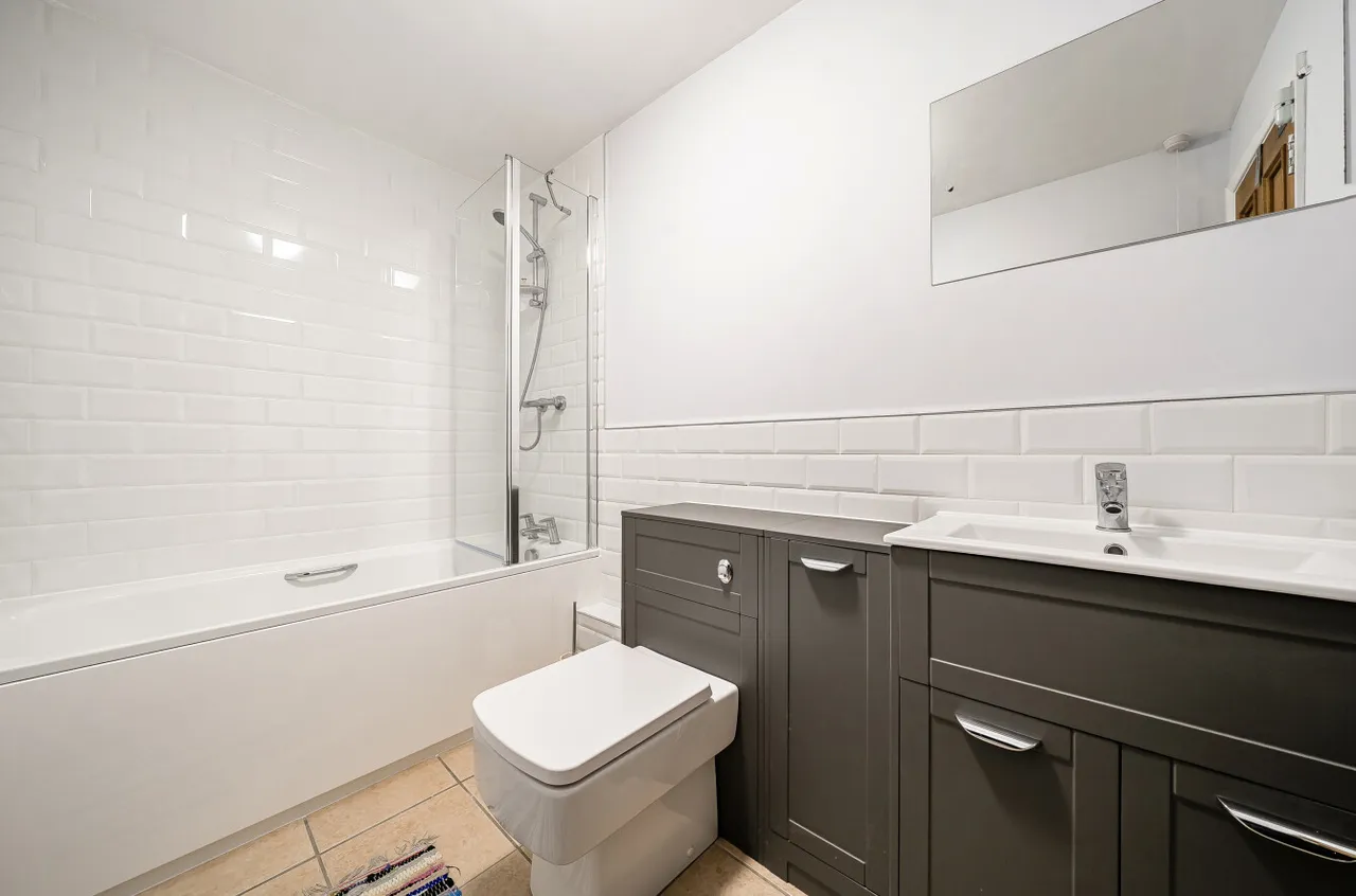 St. Catherines Road, Winchester, SO23, photo 8