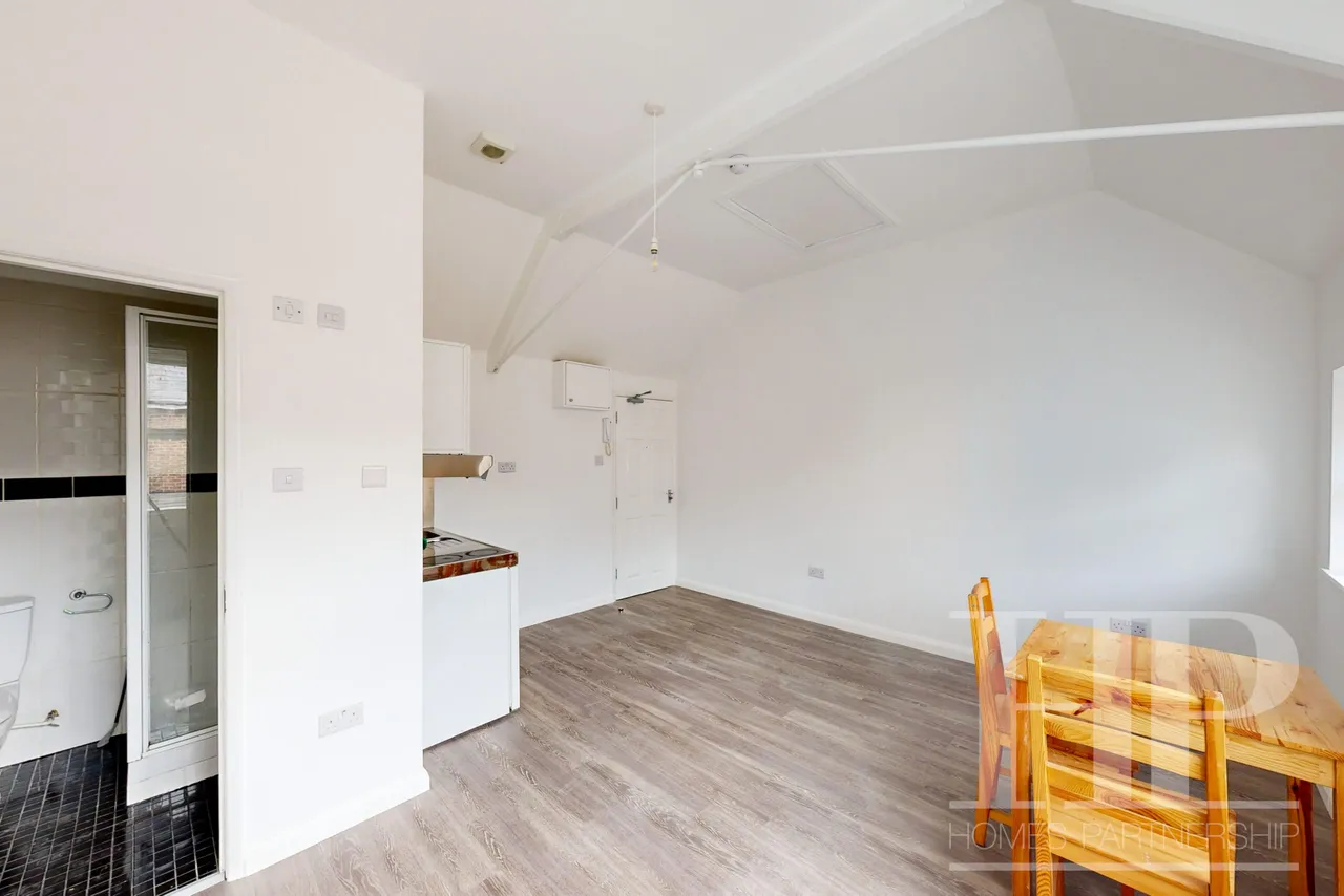 Ifield Road, Crawley, RH11, photo 4