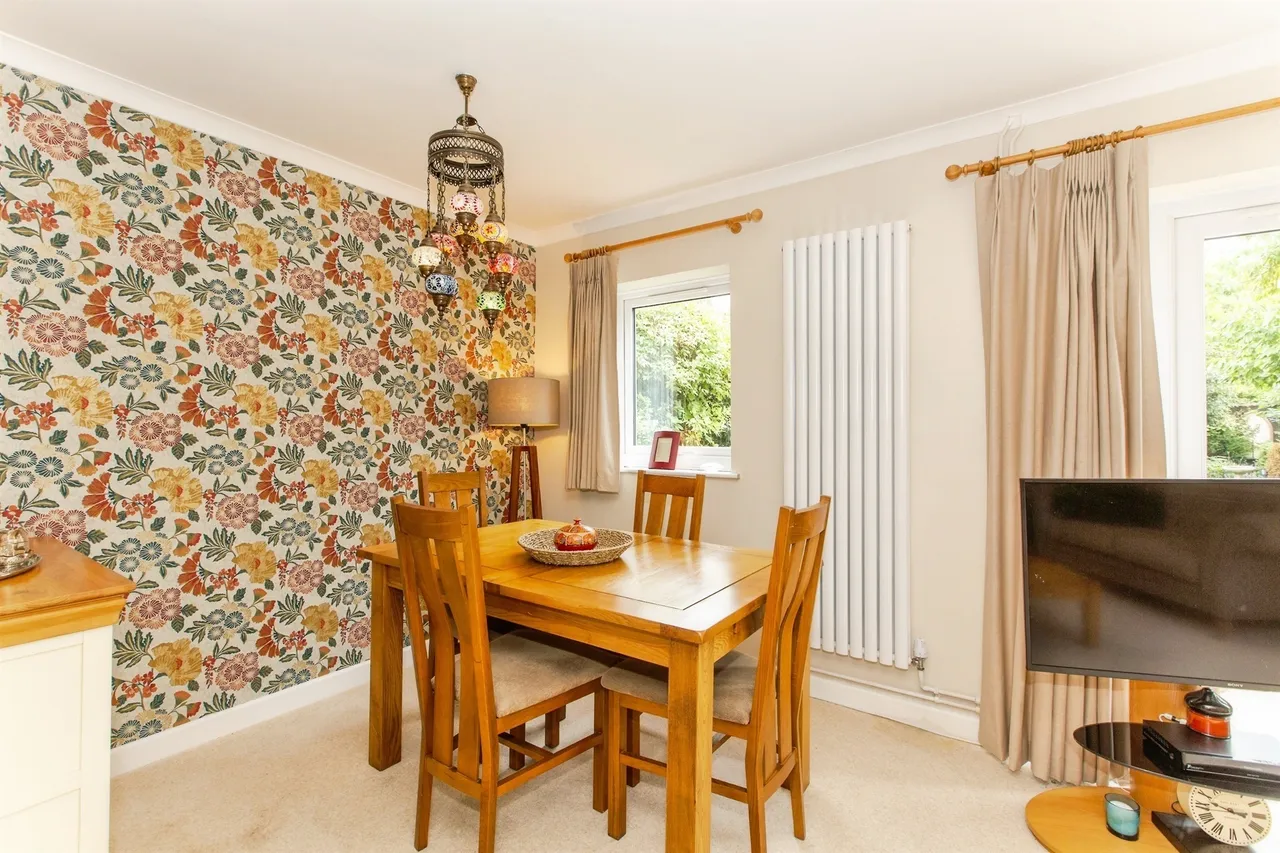 Manor Gardens, Buckden, PE19, photo 4