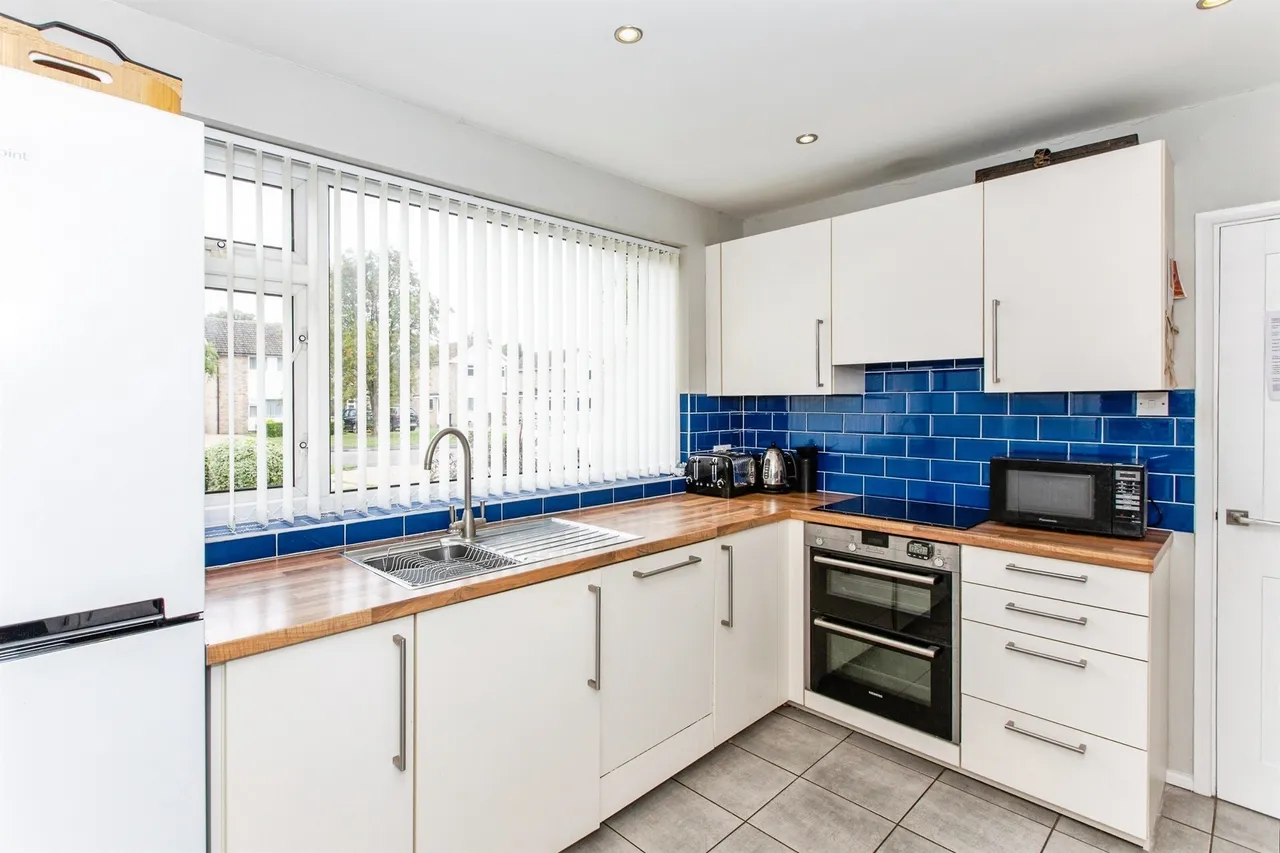 Manor Gardens, Buckden, PE19, photo 6