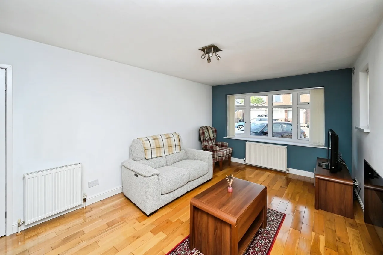 Philip Avenue, Nuthall, Nottingham, Nottinghamshire, NG16, photo 2