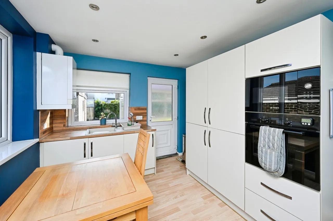 Philip Avenue, Nuthall, Nottingham, Nottinghamshire, NG16, photo 3