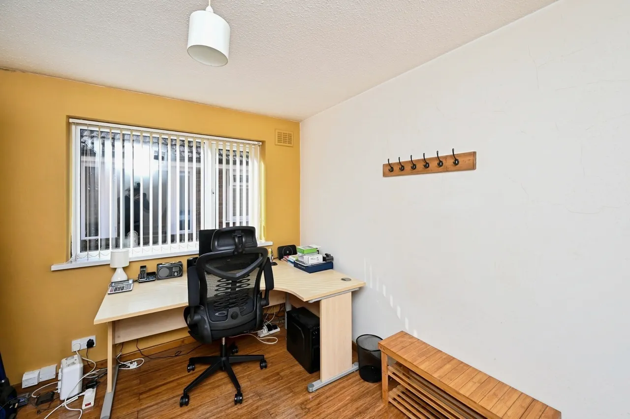 Philip Avenue, Nuthall, Nottingham, Nottinghamshire, NG16, photo 9