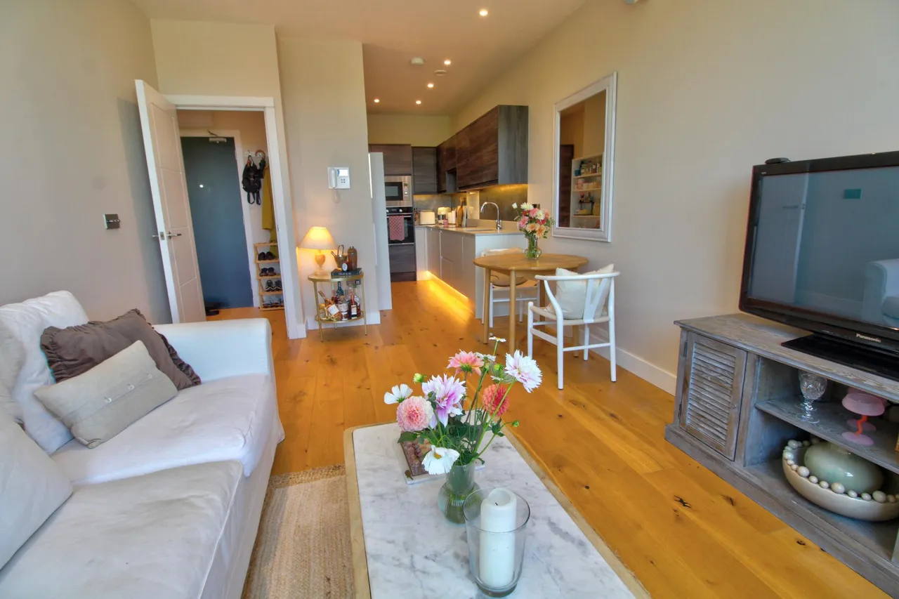 1 bed flat for sale, The Ring, Bracknell, RG12
