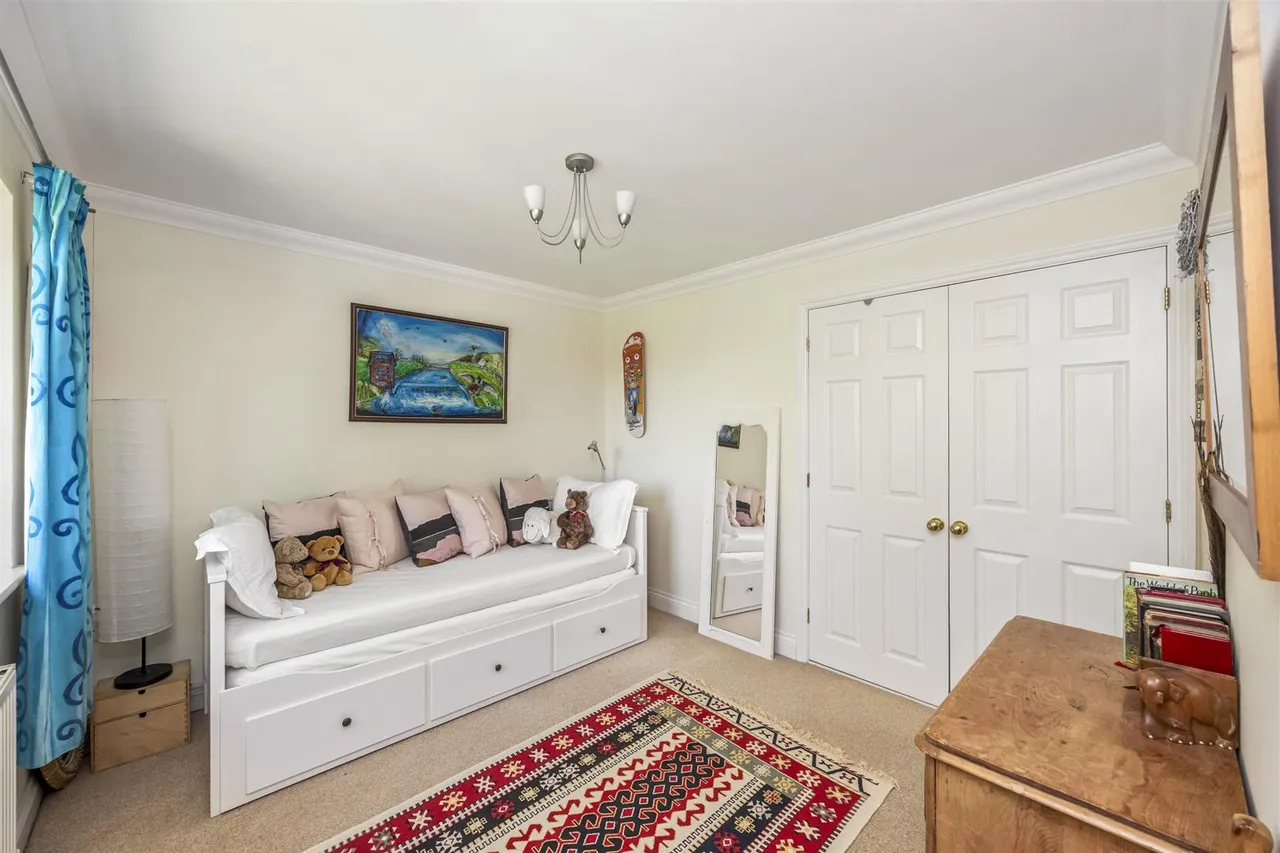 Britts Farm Road, Buxted, Uckfield, East Sussex, TN22 4LZ, photo 17