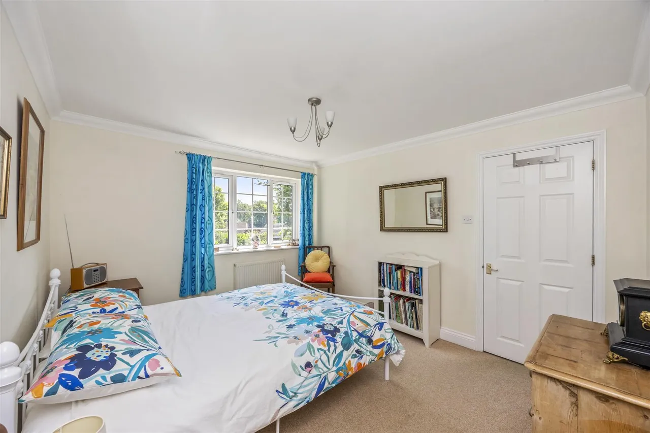 Britts Farm Road, Buxted, Uckfield, East Sussex, TN22 4LZ, photo 16