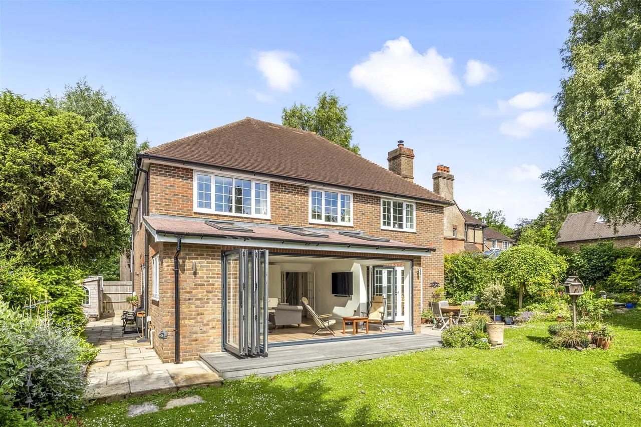Britts Farm Road, Buxted, Uckfield, East Sussex, TN22 4LZ, photo 25