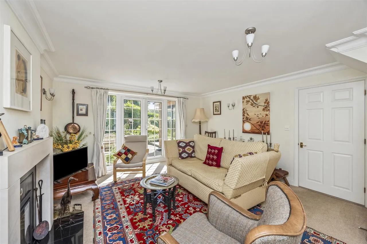 Britts Farm Road, Buxted, Uckfield, East Sussex, TN22 4LZ, photo 7