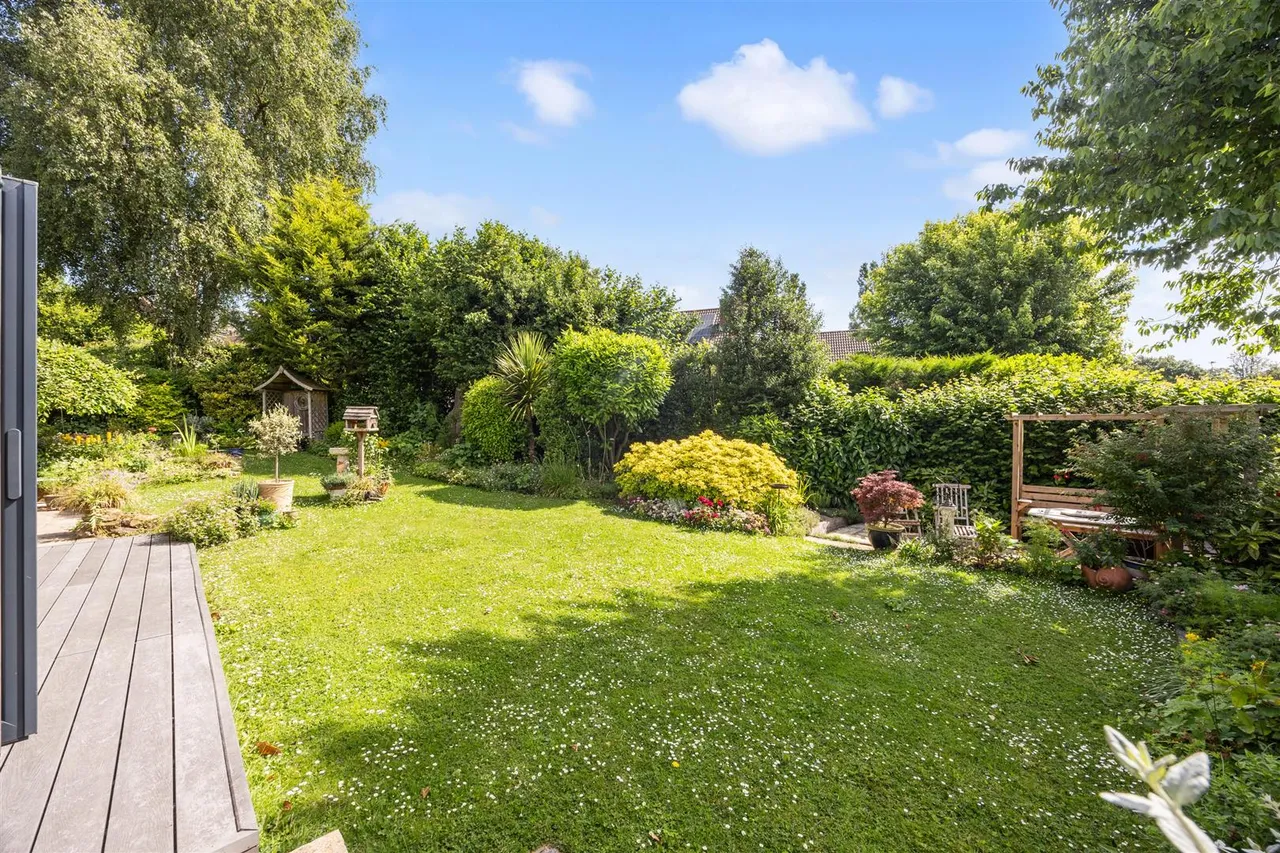 Britts Farm Road, Buxted, Uckfield, East Sussex, TN22 4LZ, photo 23