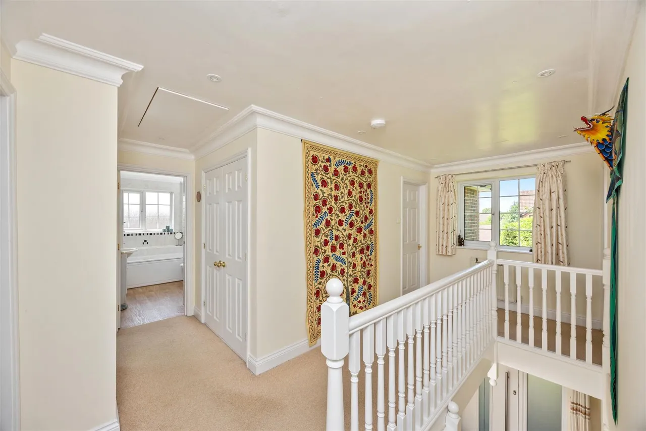 Britts Farm Road, Buxted, Uckfield, East Sussex, TN22 4LZ, photo 20