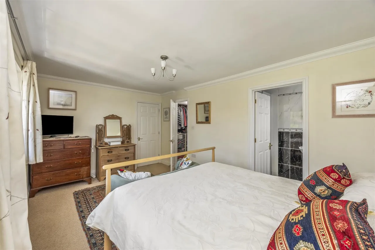 Britts Farm Road, Buxted, Uckfield, East Sussex, TN22 4LZ, photo 13