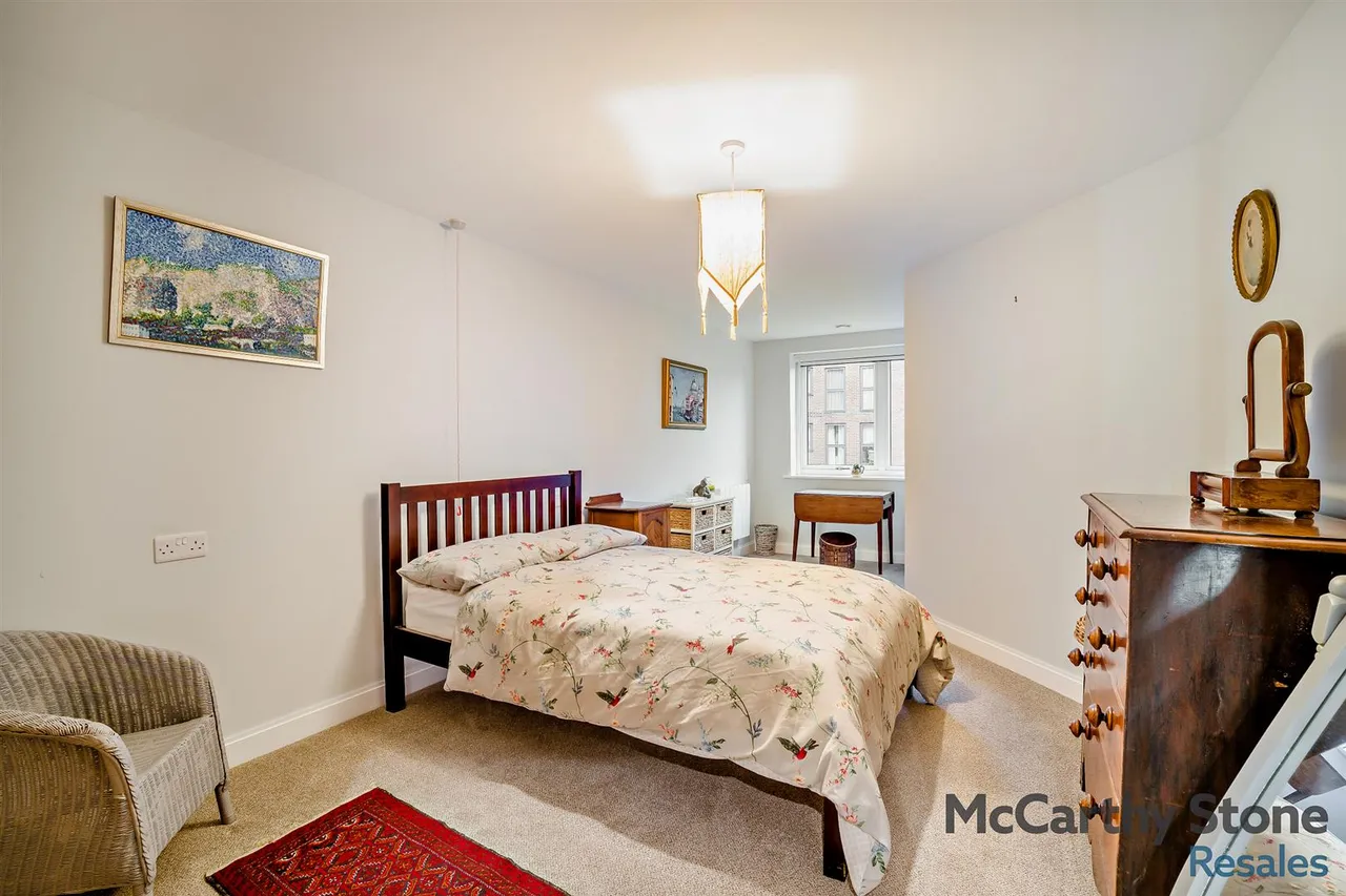 High Street, Hanham, BS15, photo 5