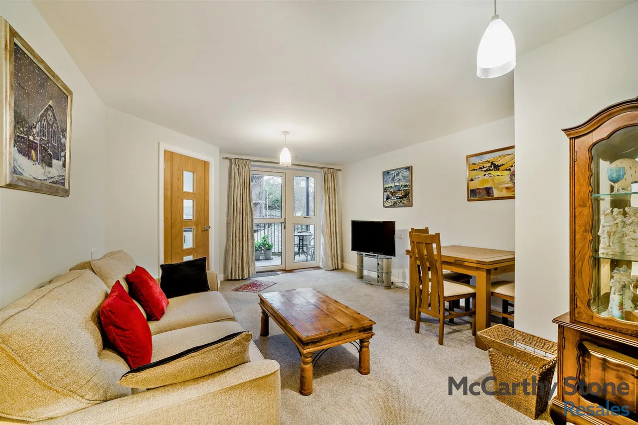 High Street, Hanham, BS15, photo 2