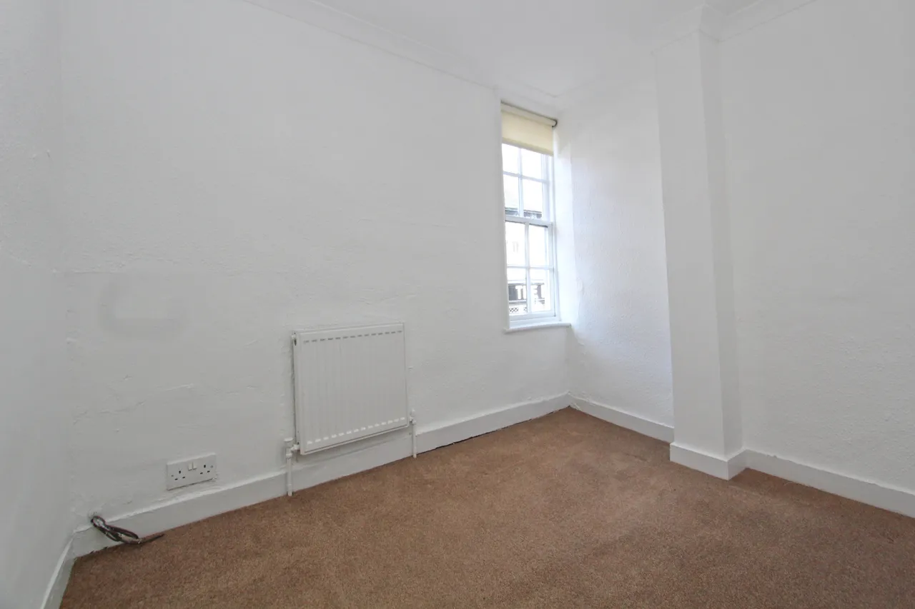 Sheep Street, Petersfield, GU32, photo 9