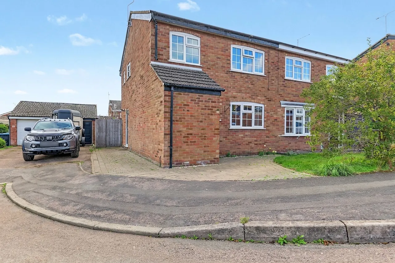3 bed house for sale, Disraeli Close, Kibworth Beauchamp, LE8