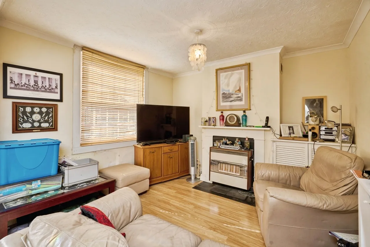 Hearn Street, Newport, PO30, photo 5