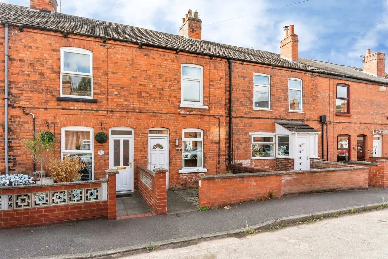 2 bed house for sale — Smith Street, Balderton, Newark