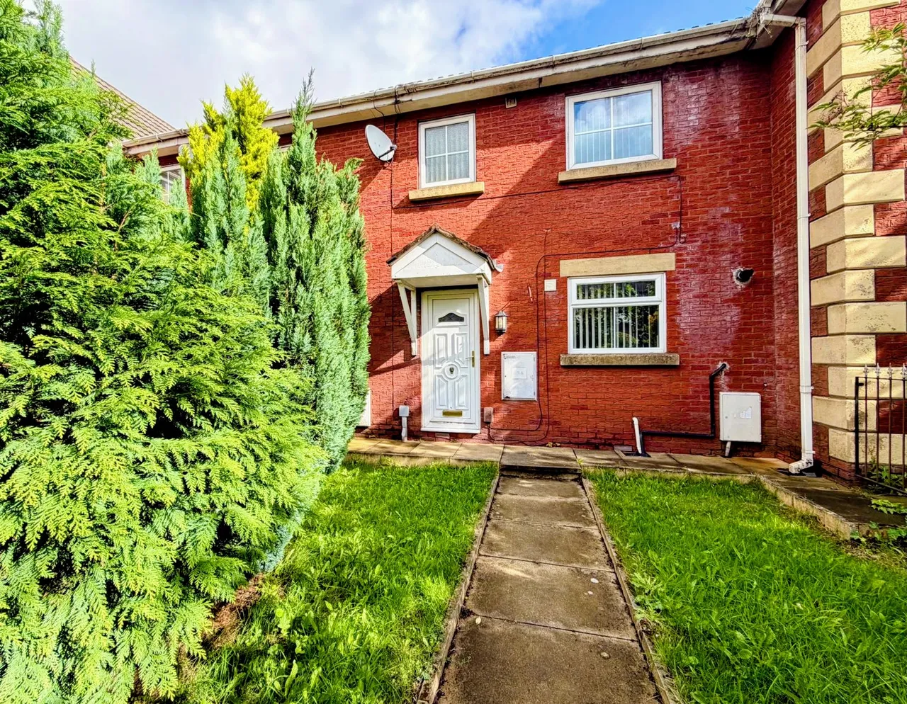 3 bed house to rent — Warrington Road, Prescot, L34