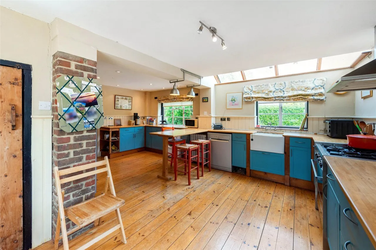 School Lane, Nutbourne, PO18, photo 4
