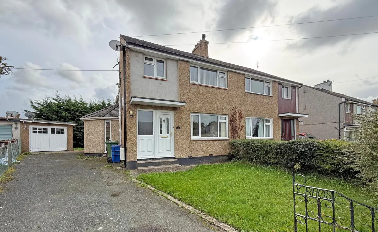 3 bed house for sale, Y Rhos, Penrhosgarnedd