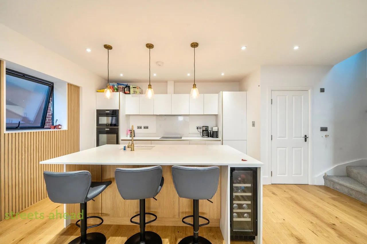 The Grove, Coulsdon, CR5, photo 7