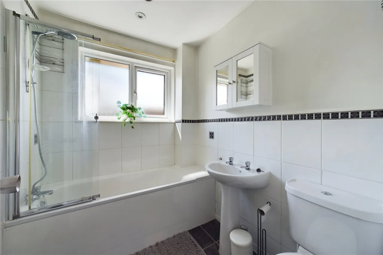 Stratfield Avenue, Tadley, RG26, photo 7