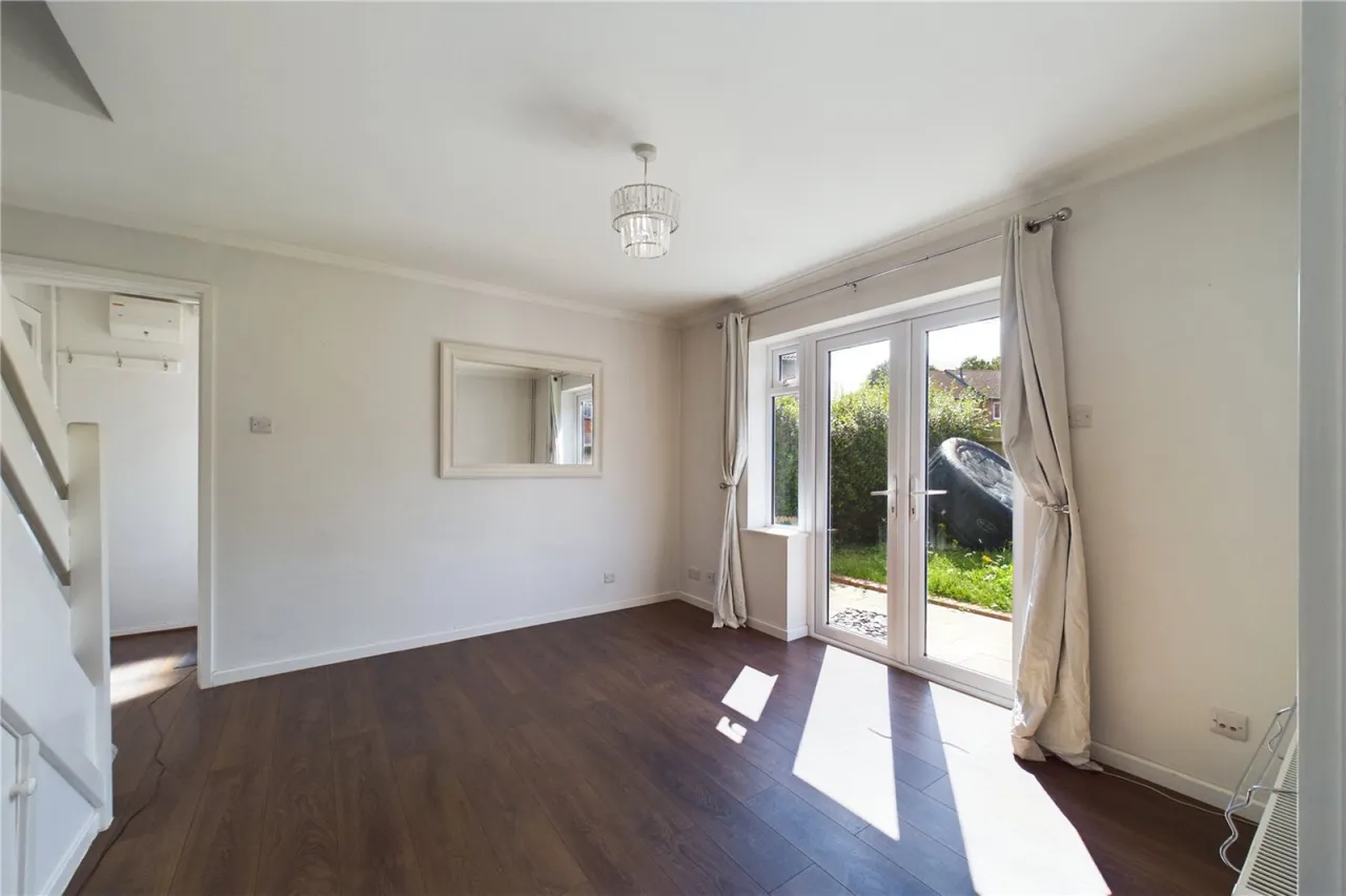 Stratfield Avenue, Tadley, RG26, photo 3