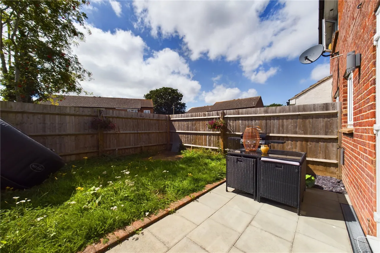 Stratfield Avenue, Tadley, RG26, photo 8