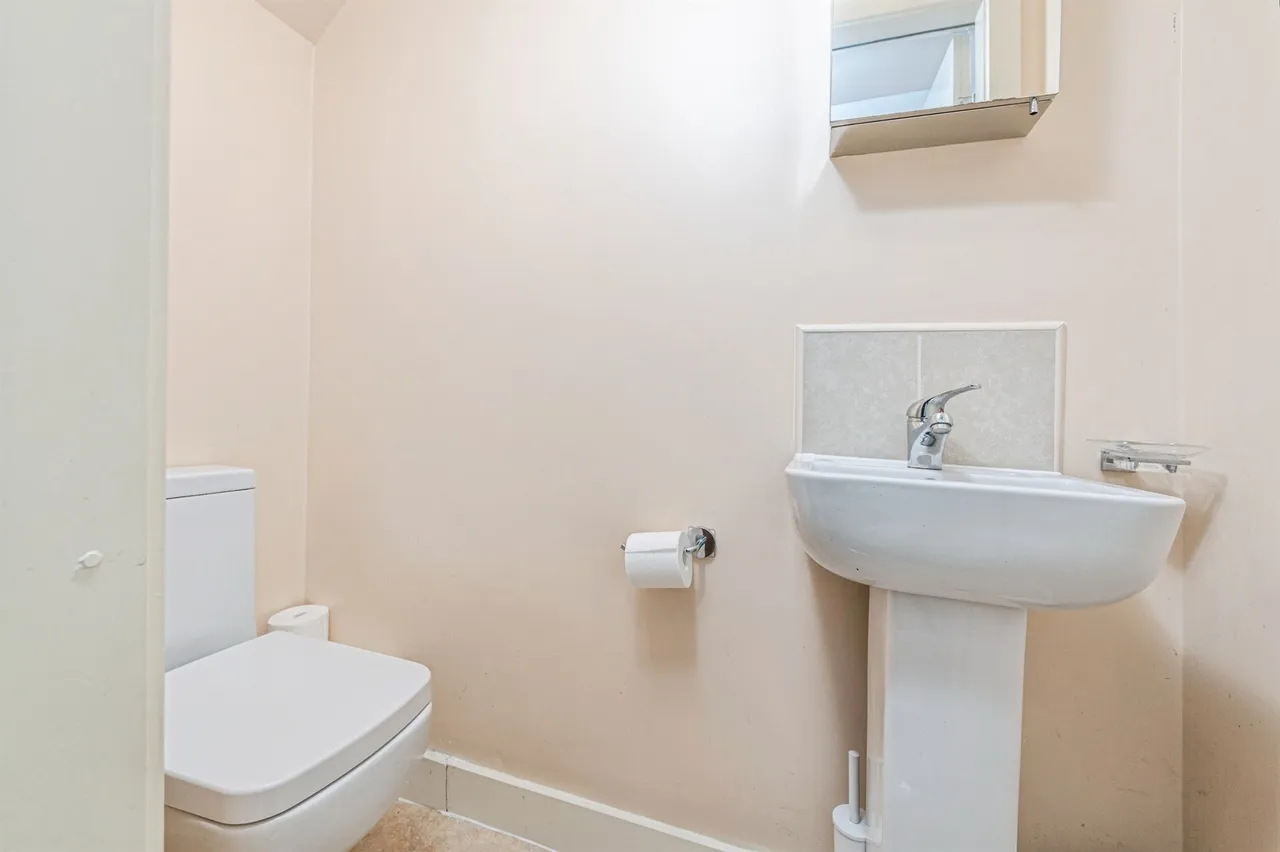 Leyland Road, Birstall, WF17, photo 8