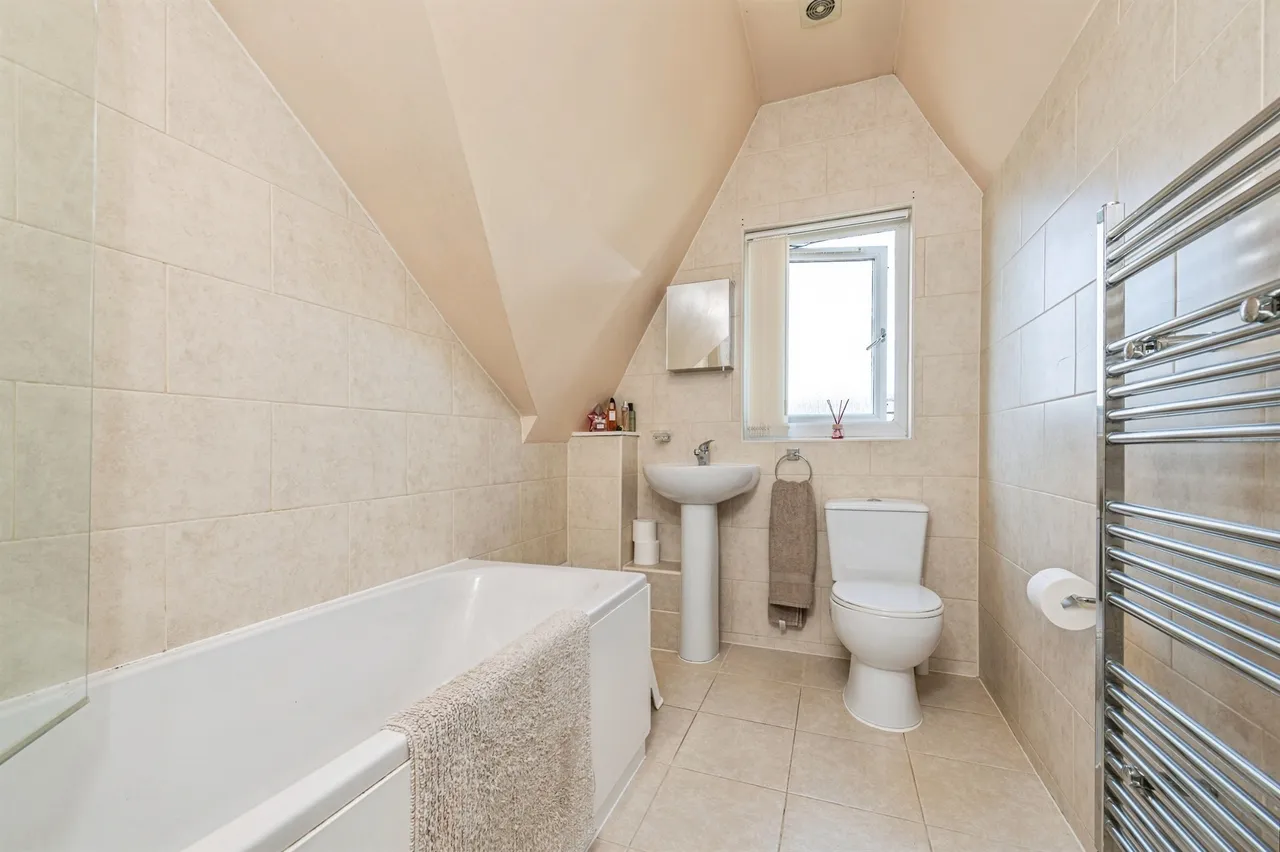 Leyland Road, Birstall, WF17, photo 5
