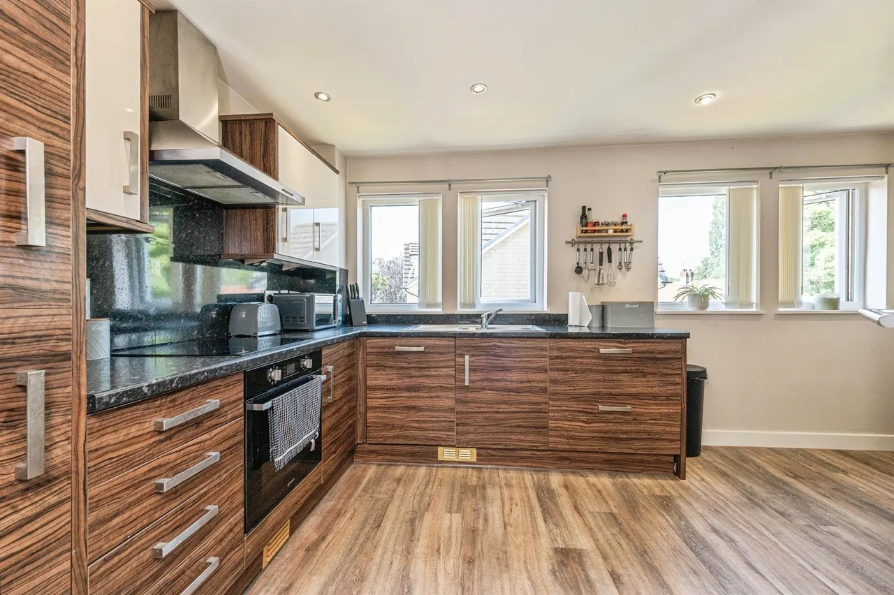 Leyland Road, Birstall, WF17, photo 6