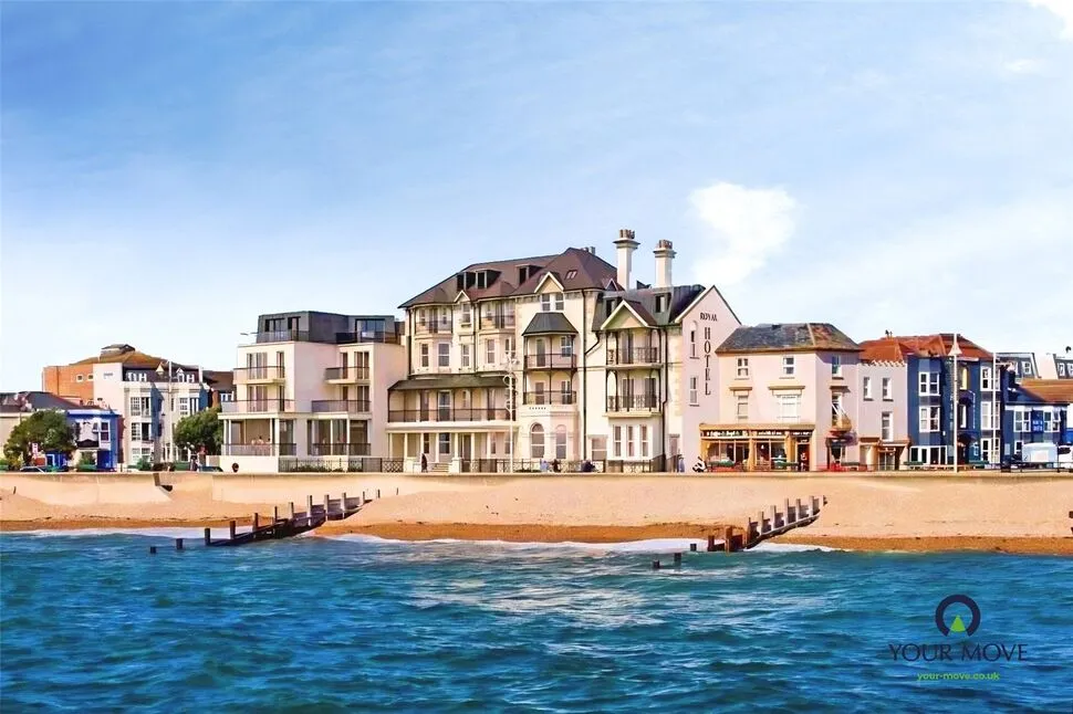 2 bed flat to rent — The Esplanade, Bognor Regis, West Sussex, PO21