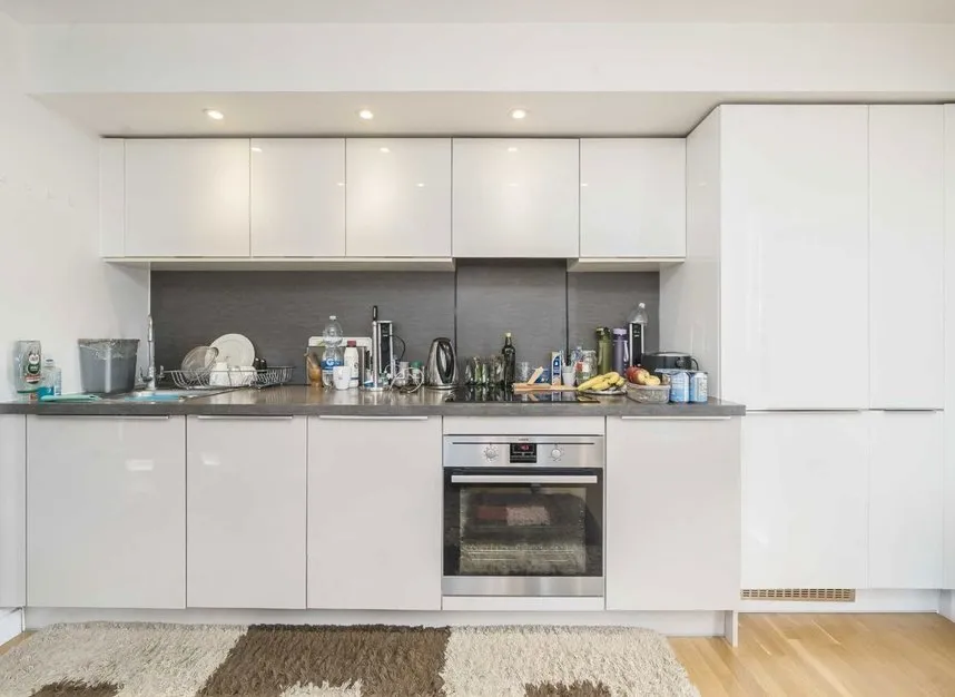Baltic Avenue, Brentford, TW8, photo 4