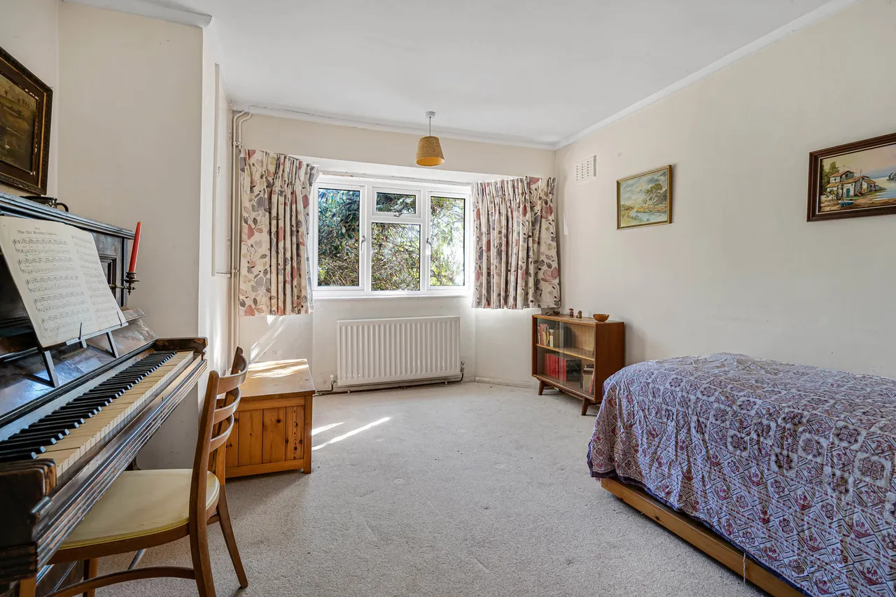 Spring Rise, Egham, TW20, photo 4