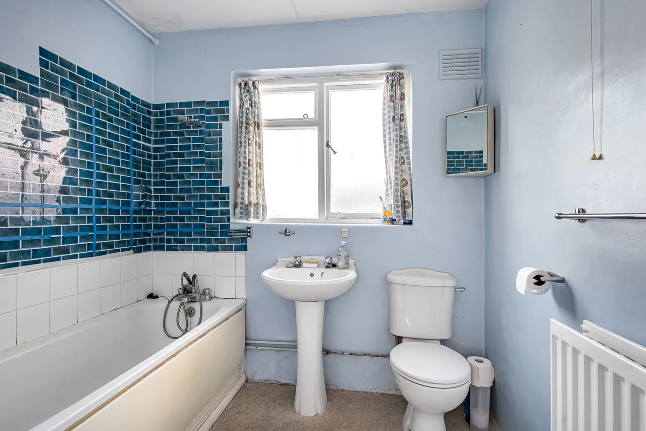 Spring Rise, Egham, TW20, photo 12